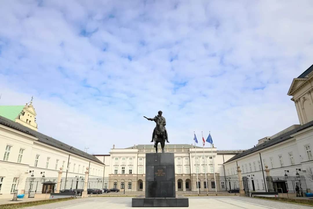 Ile wynosi stypendium prezydenta miasta Rzeszowa? Sprawdź kwoty!